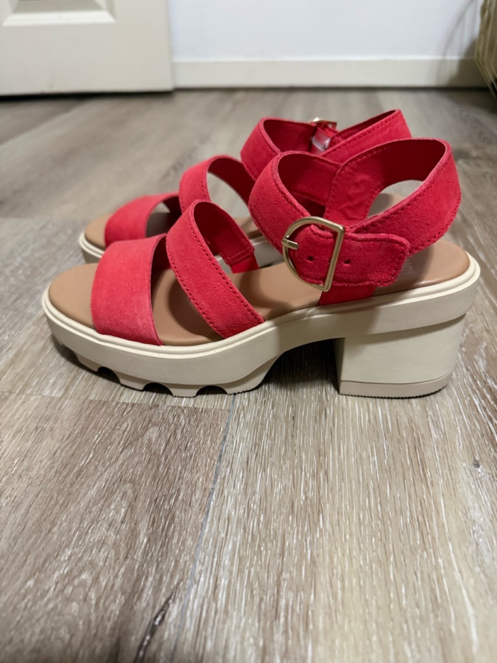 🆕Sorel Red Suede Strappy Chunky Sandals